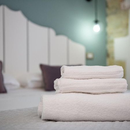 קליארי Orma Design Rooms - Historic Centre מראה חיצוני תמונה