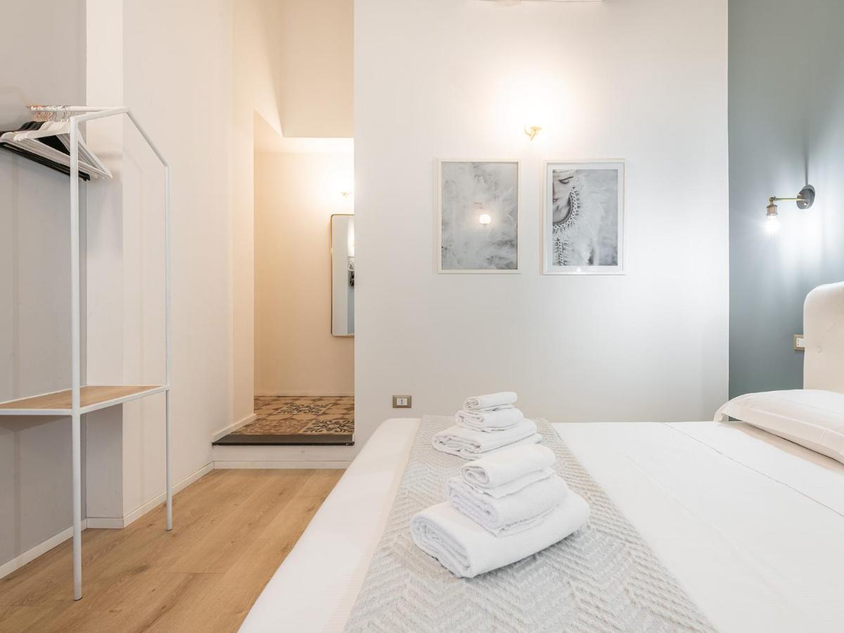 קליארי Orma Design Rooms - Historic Centre מראה חיצוני תמונה
