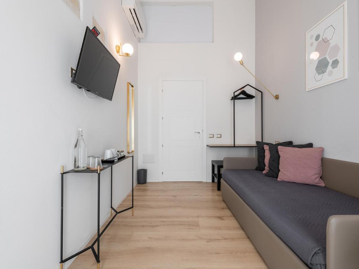 קליארי Orma Design Rooms - Historic Centre מראה חיצוני תמונה