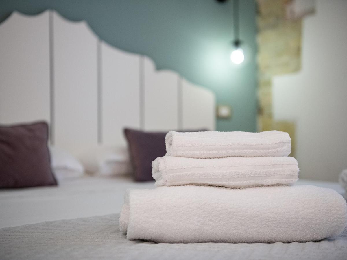 קליארי Orma Design Rooms - Historic Centre מראה חיצוני תמונה