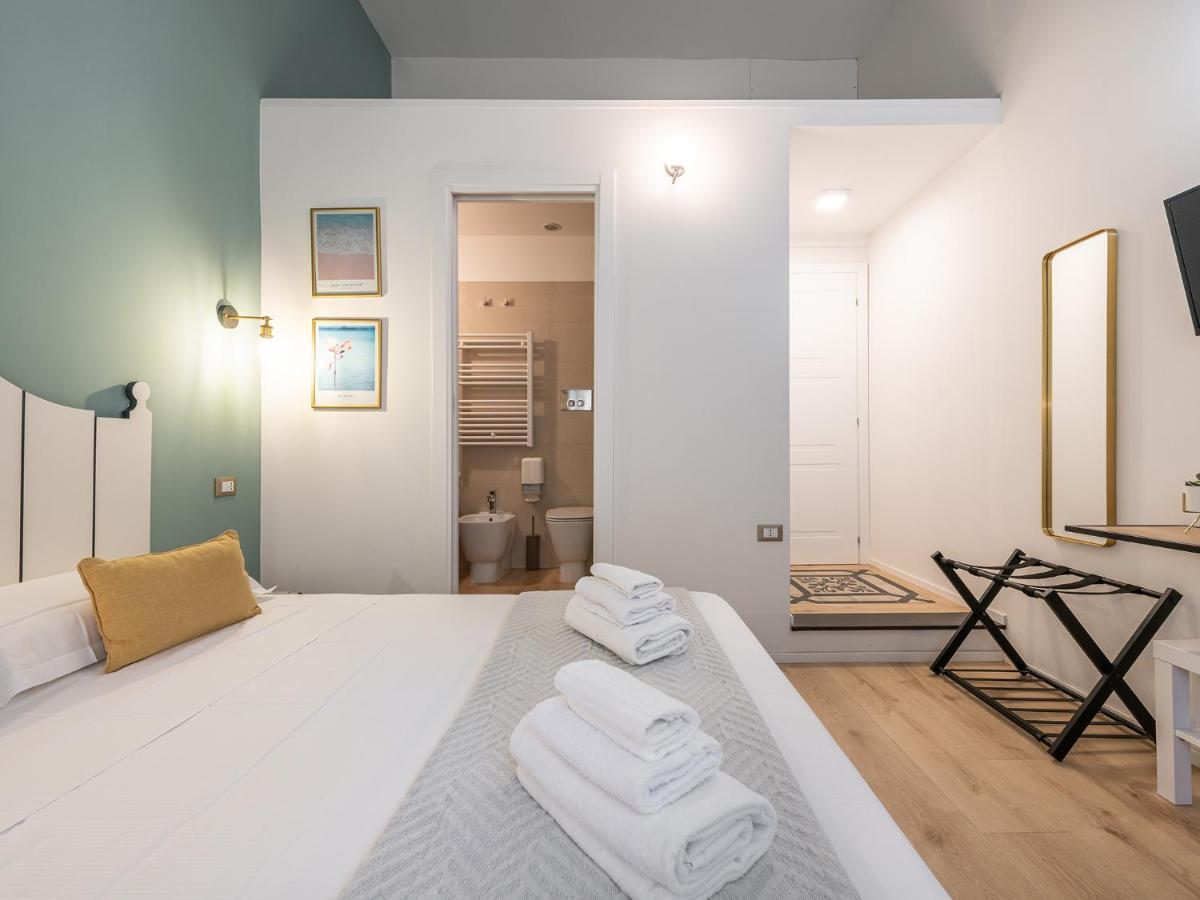 קליארי Orma Design Rooms - Historic Centre מראה חיצוני תמונה