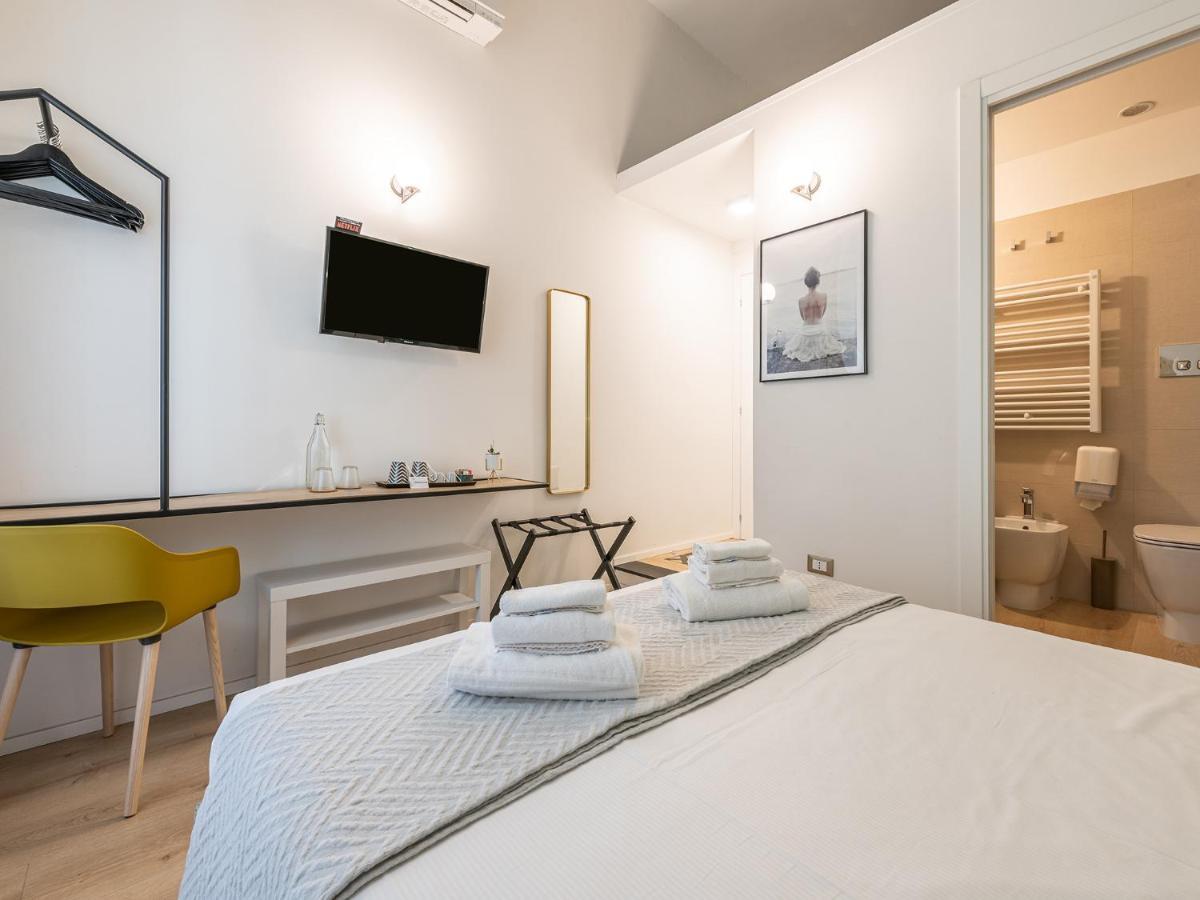 קליארי Orma Design Rooms - Historic Centre מראה חיצוני תמונה