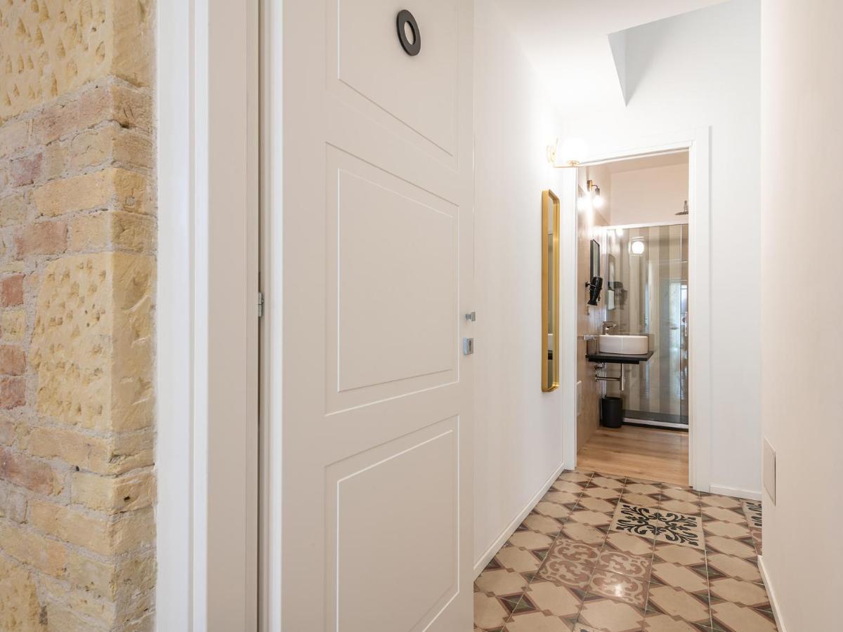 קליארי Orma Design Rooms - Historic Centre מראה חיצוני תמונה