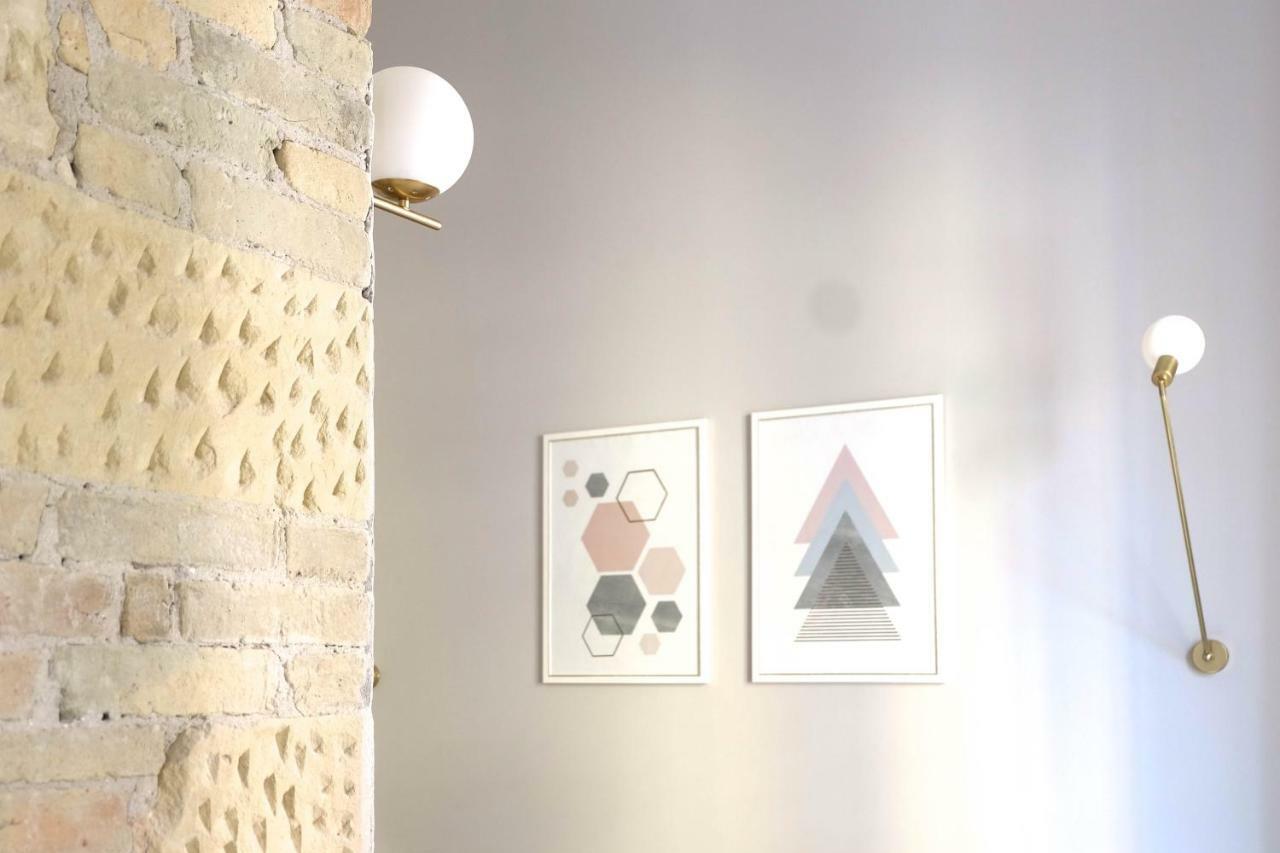קליארי Orma Design Rooms - Historic Centre מראה חיצוני תמונה