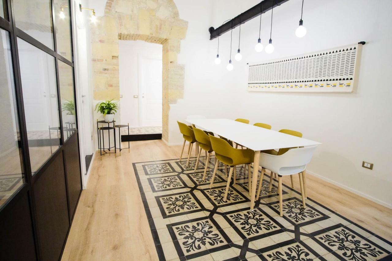 קליארי Orma Design Rooms - Historic Centre מראה חיצוני תמונה